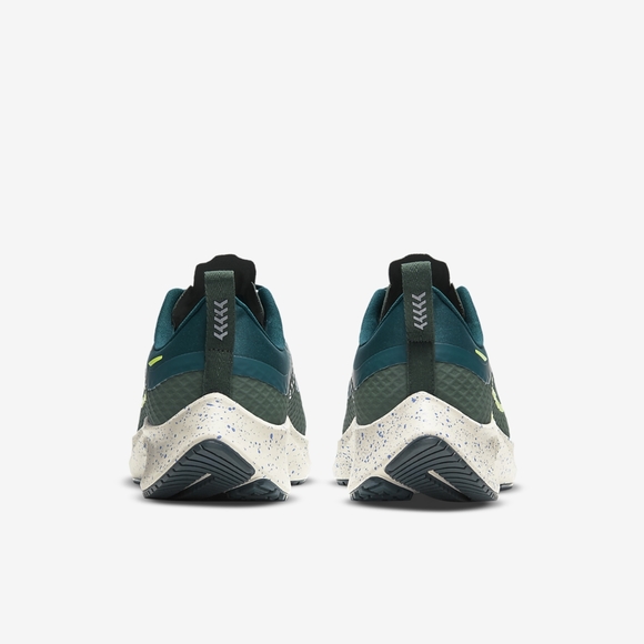 Men's Nike Air Zoom Pegasus 37 Shield - Picture 6 of 16